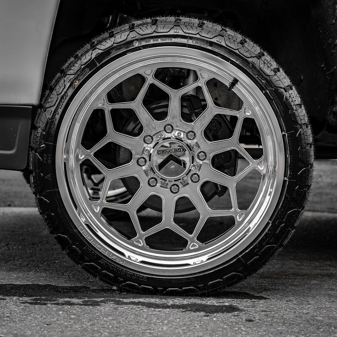 22×12 KG1 Spreader & 35×12.50r22 rbp m/t3 - Image 4