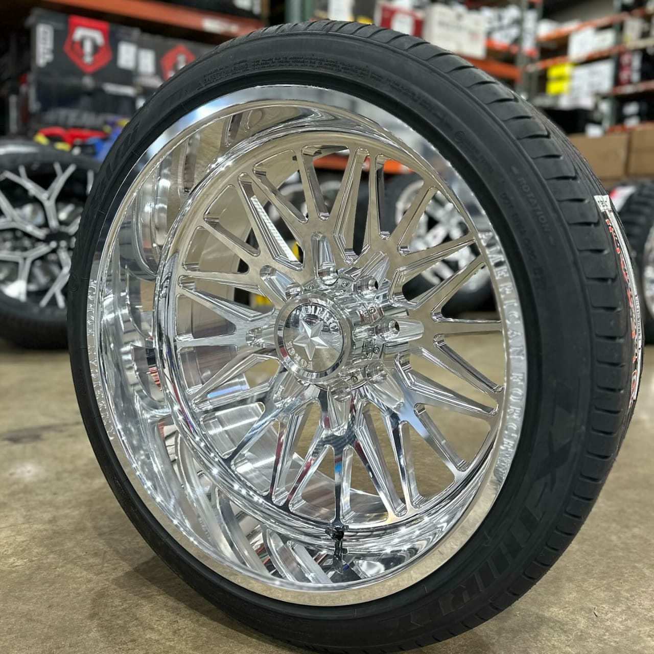 24×12 American Frost & 305 Lexani - Image 3