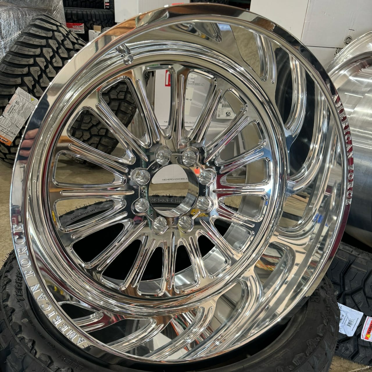 24×14 Lexar & 35s Amp mts - Image 5