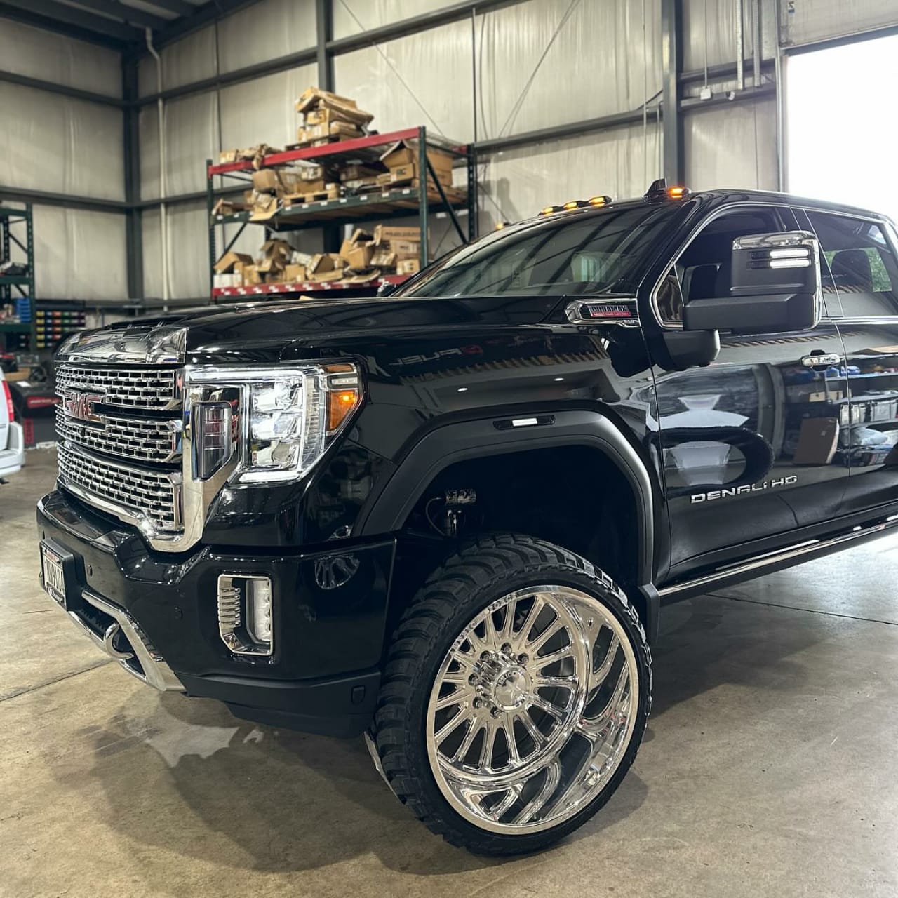 24×14 Lexar & 35s Amp mts - Image 3